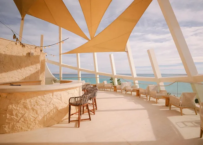 Tawila Island Resort *
